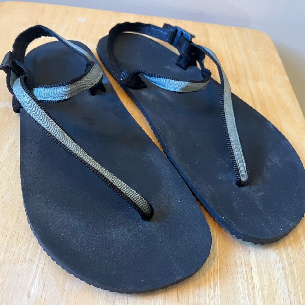 Earthrunners Elementals size 9.5M/11.5W